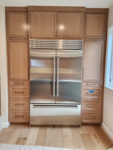 Rift White Oak Kitchen with Painted Base Cabinets